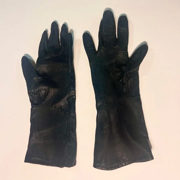 100% Silk Lined - Black Leather Gloves - Picture 2 of 5